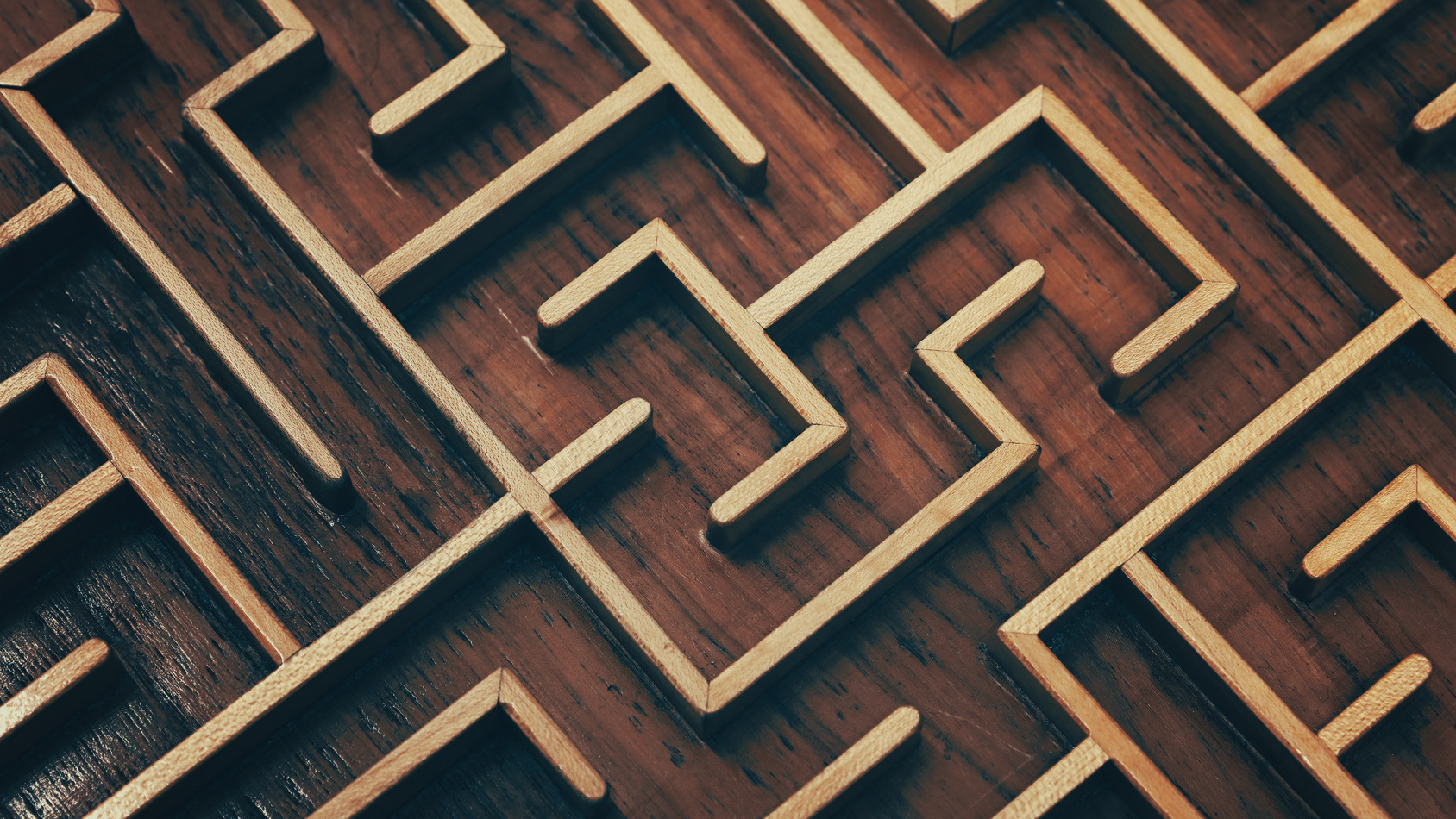Foto von einem Holz-Labyrinth